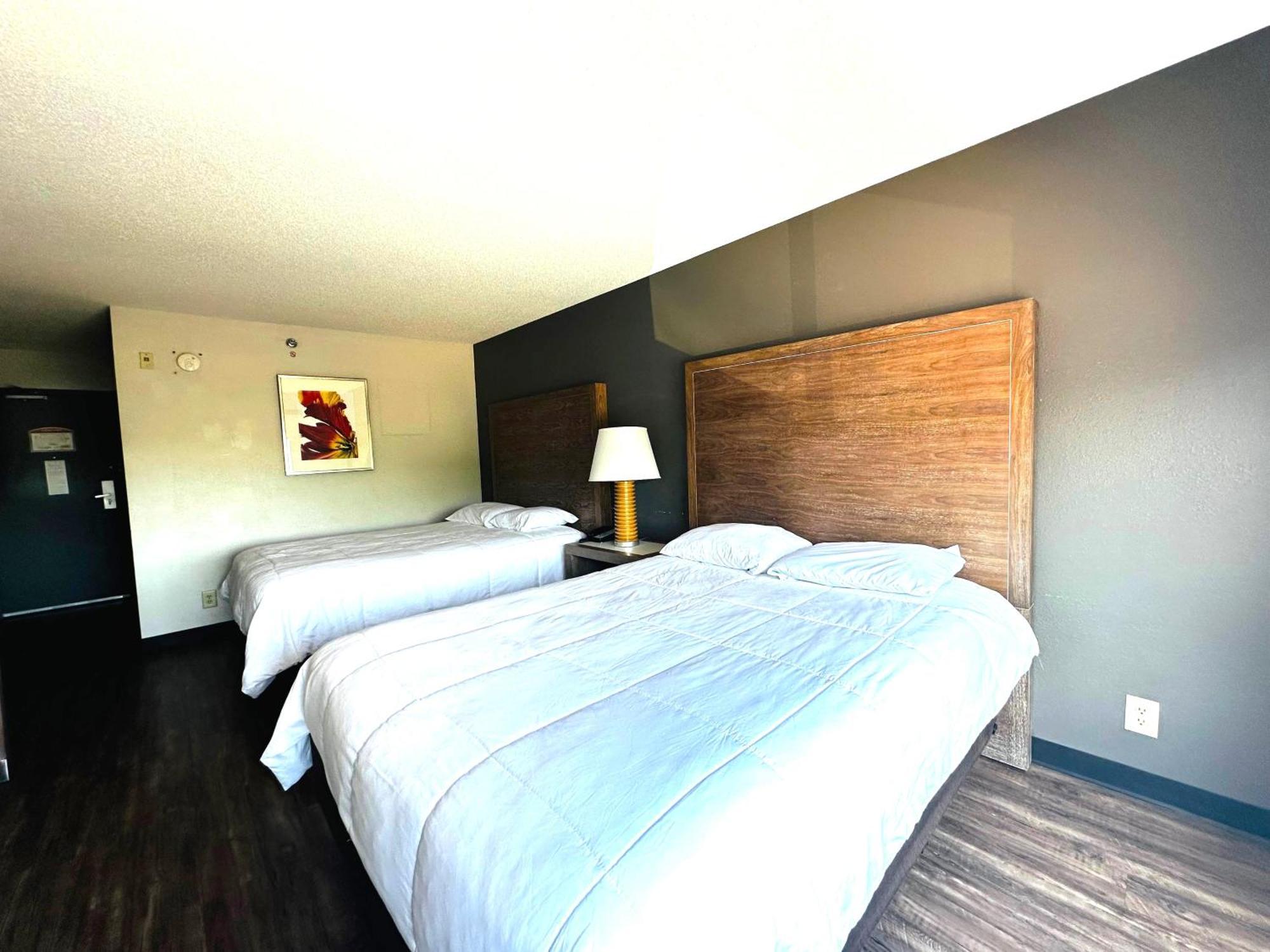 Baymont Inn And Suites By Wyndham Columbus / Near Osu Esterno foto