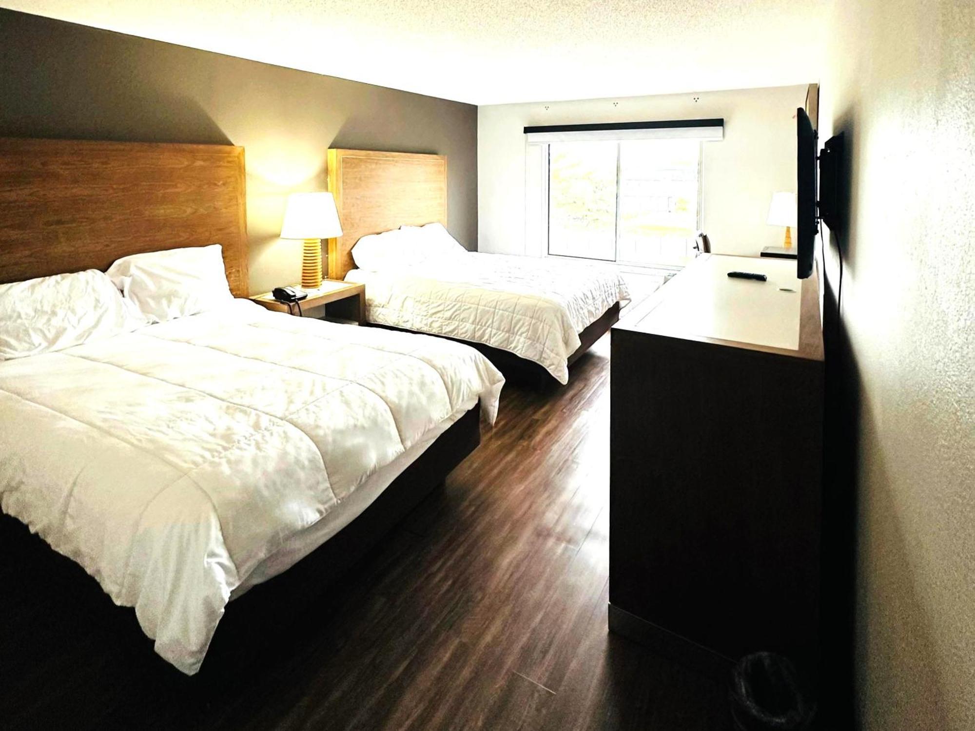 Baymont Inn And Suites By Wyndham Columbus / Near Osu Esterno foto