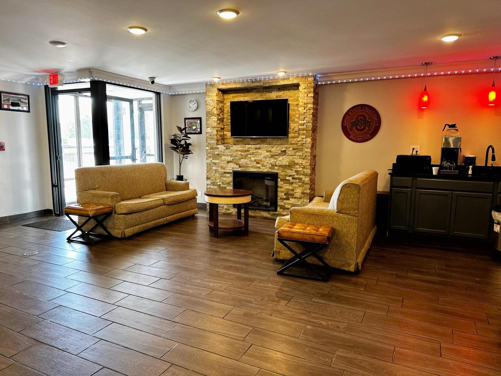 Baymont Inn And Suites By Wyndham Columbus / Near Osu Esterno foto