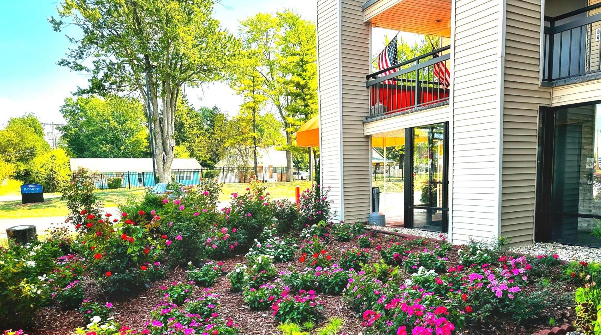 Baymont Inn And Suites By Wyndham Columbus / Near Osu Esterno foto