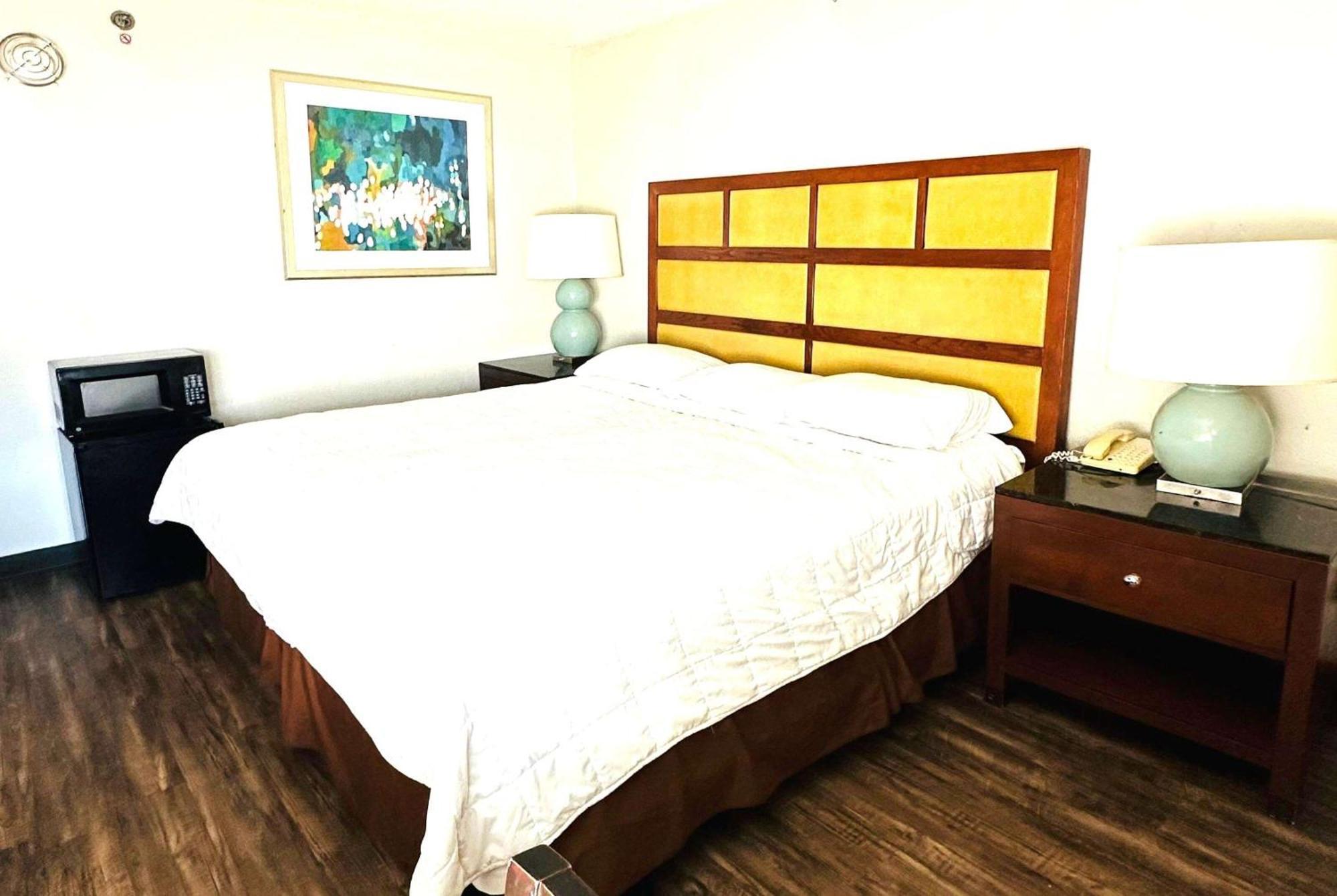 Baymont Inn And Suites By Wyndham Columbus / Near Osu Esterno foto