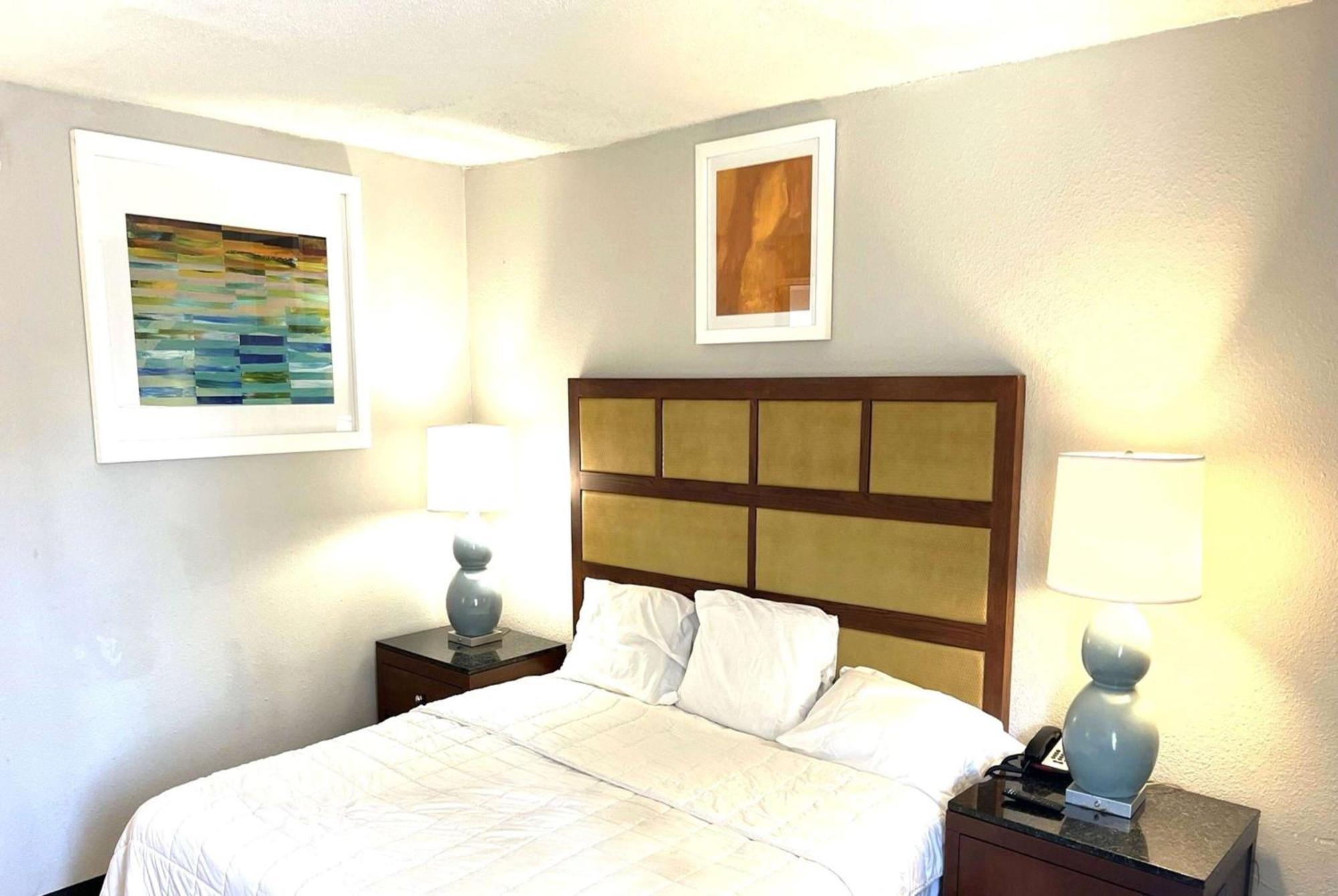 Baymont Inn And Suites By Wyndham Columbus / Near Osu Esterno foto