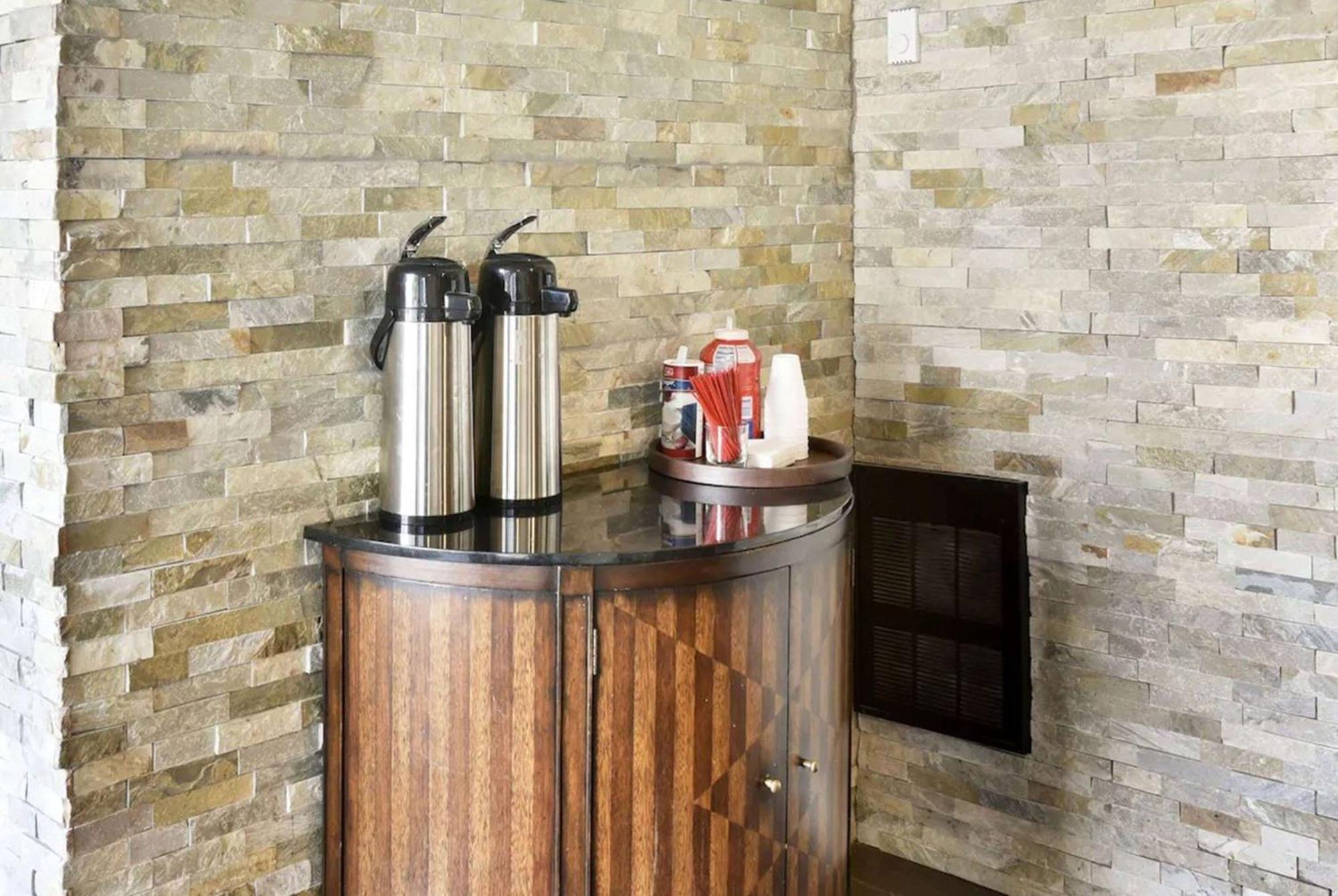 Baymont Inn And Suites By Wyndham Columbus / Near Osu Esterno foto