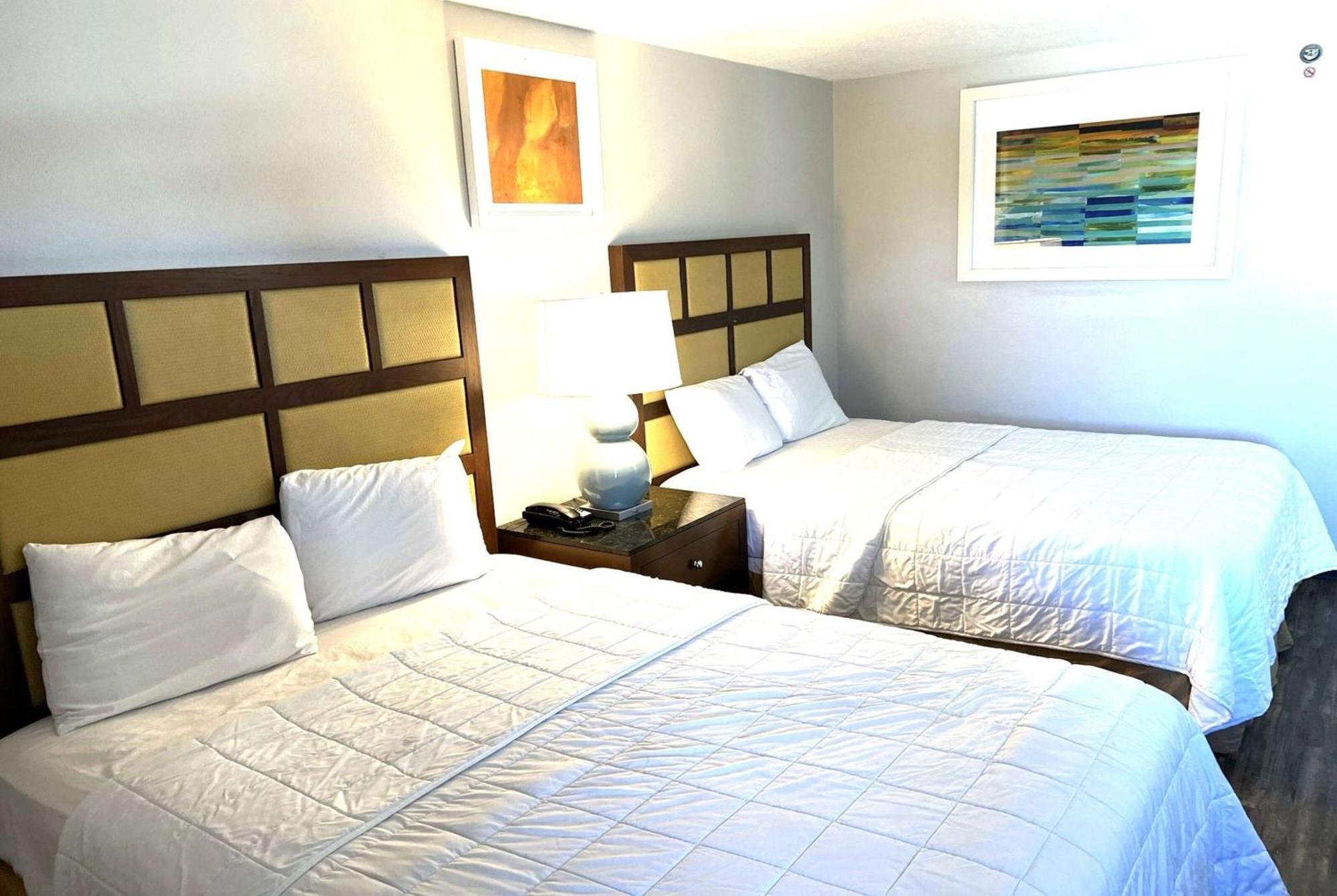 Baymont Inn And Suites By Wyndham Columbus / Near Osu Esterno foto